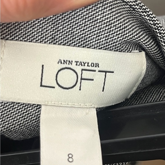 LOFT Elegant Gray Pencil Skirt. 8 - Picture 2 of 4